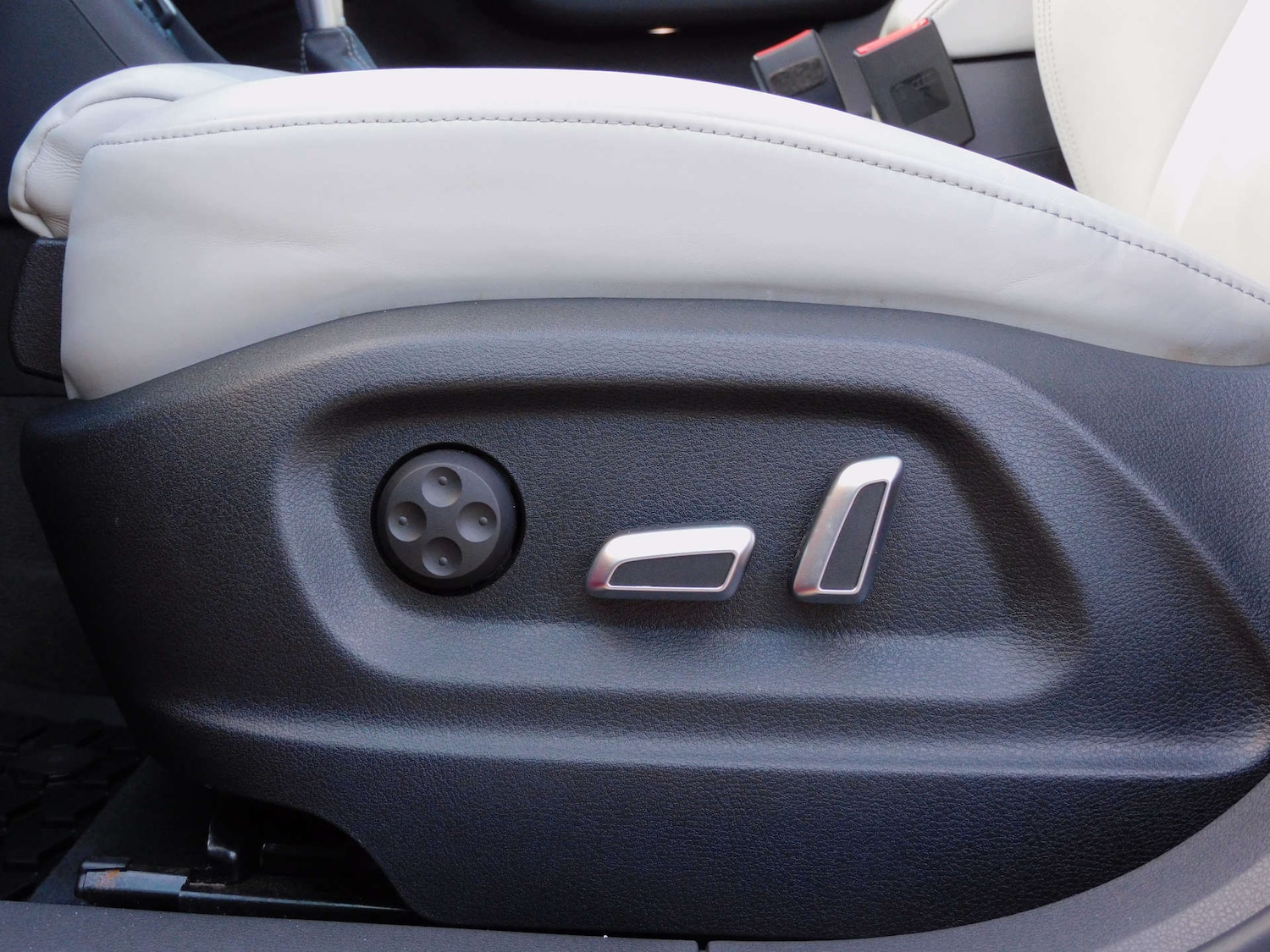 Used Audi RS Q3 2015 for sale - 76614760: Photo 35