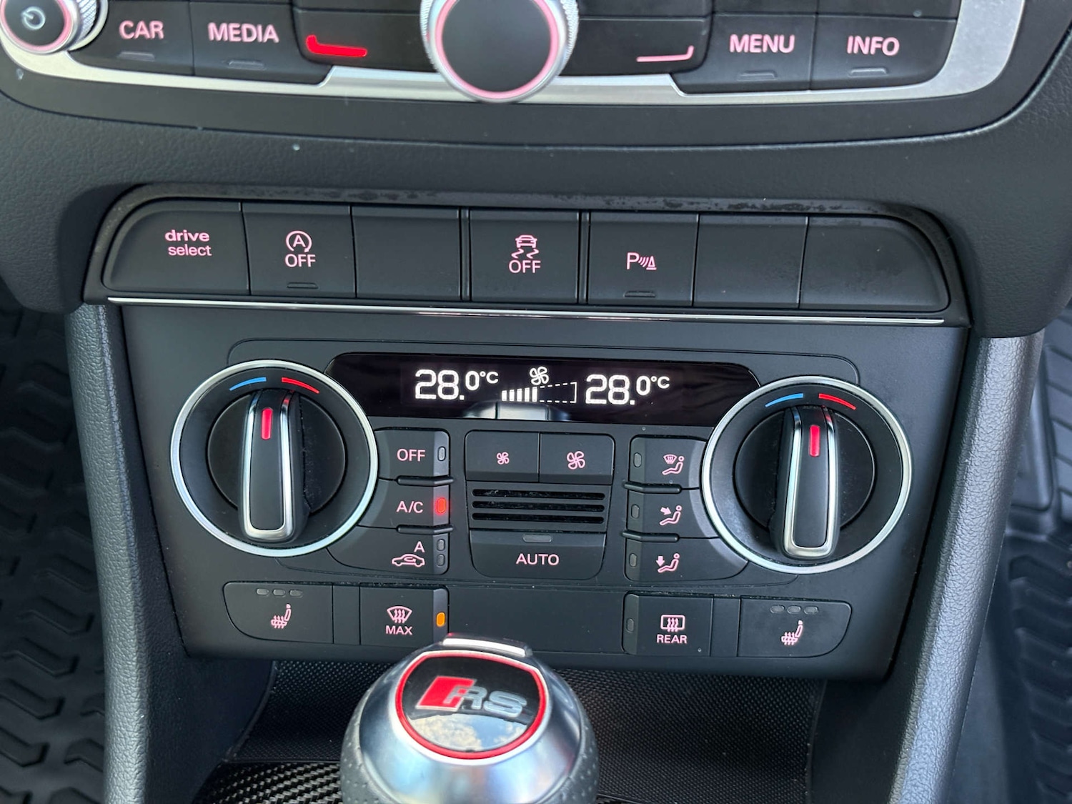 Used Audi RS Q3 2015 for sale - 76614760: Photo 41