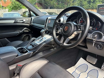 Used Porsche Cayenne 2017 for sale - 79197755: Photo