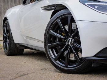 Used Aston Martin DB11 2018 for sale - 78979429: Photo