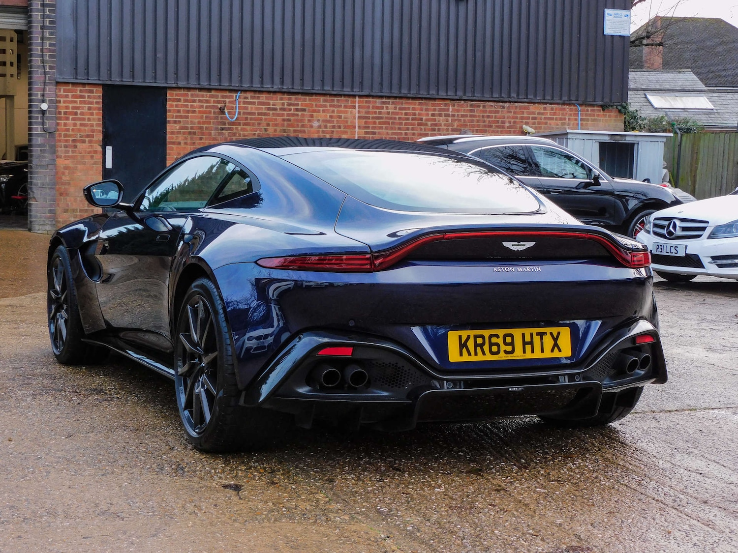 Used Aston Martin Vantage 2019 for sale - 77035669: Photo 12