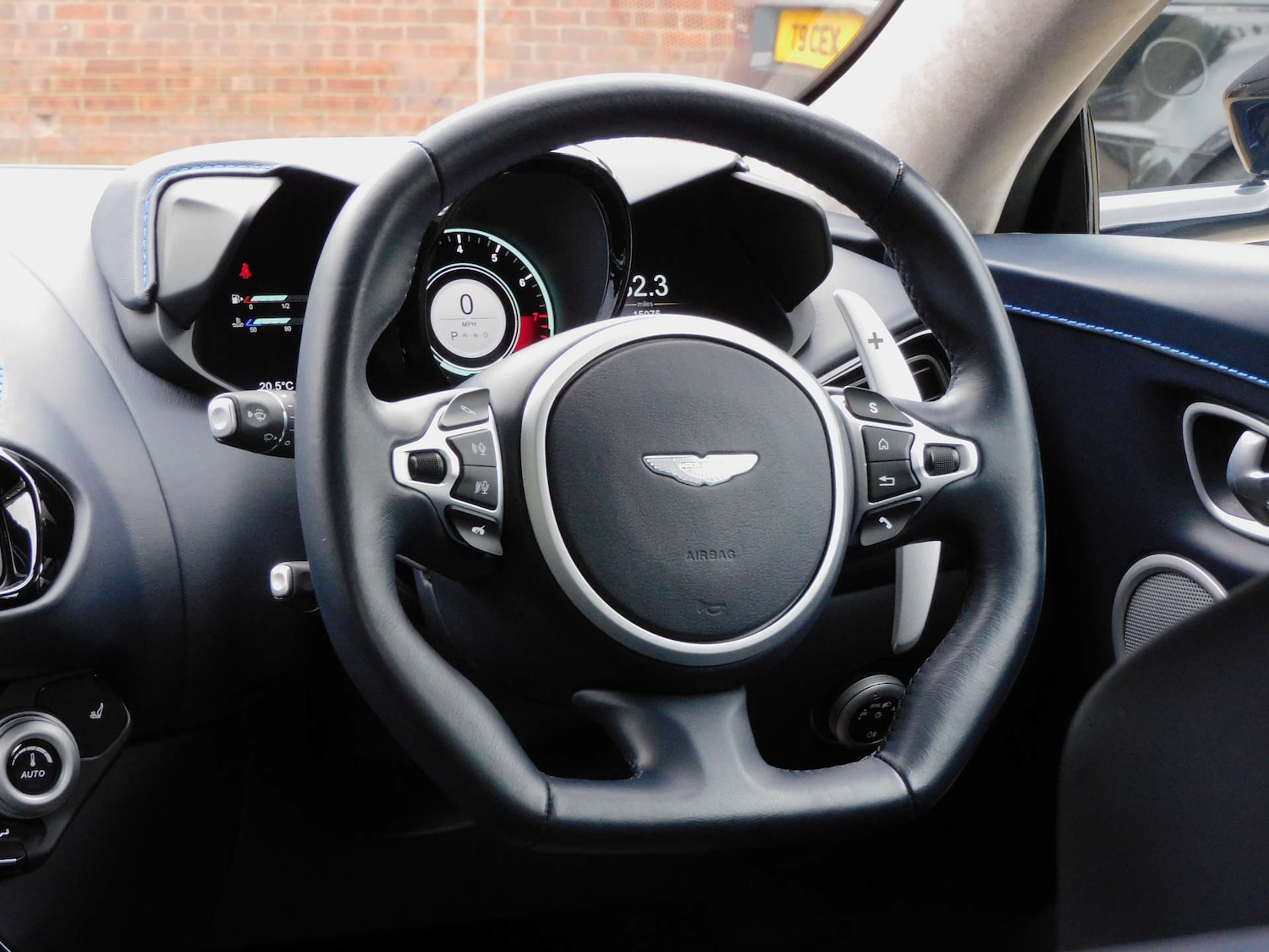 Used Aston Martin Vantage 2019 for sale - 77035669: Photo 27