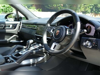 Used Porsche Cayenne 2018 for sale - 78986323: Photo