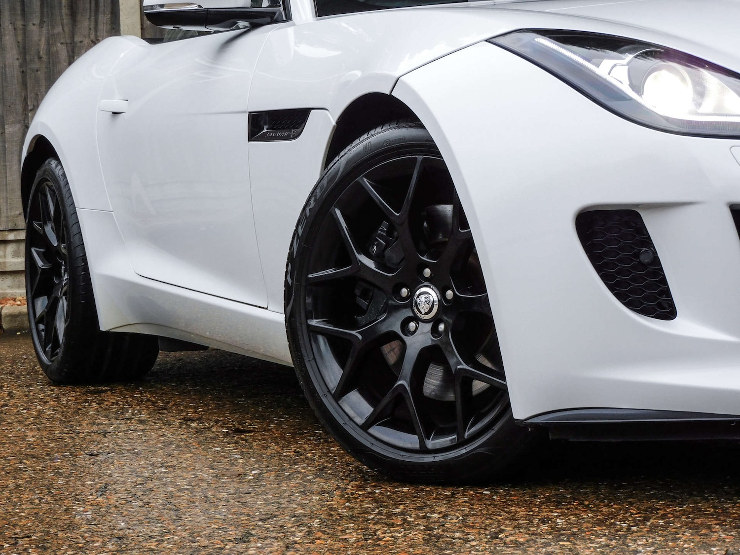 Used Jaguar F-Type 2014 for sale - 76863441: Photo 2