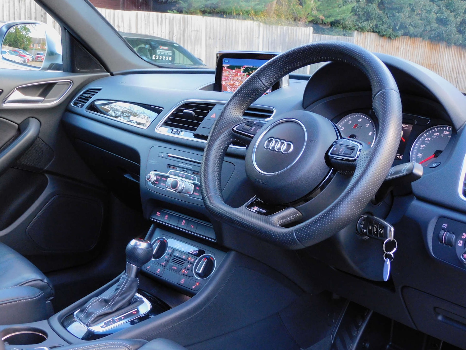 Used Audi RS Q3 2015 for sale - 76629645: Photo 18