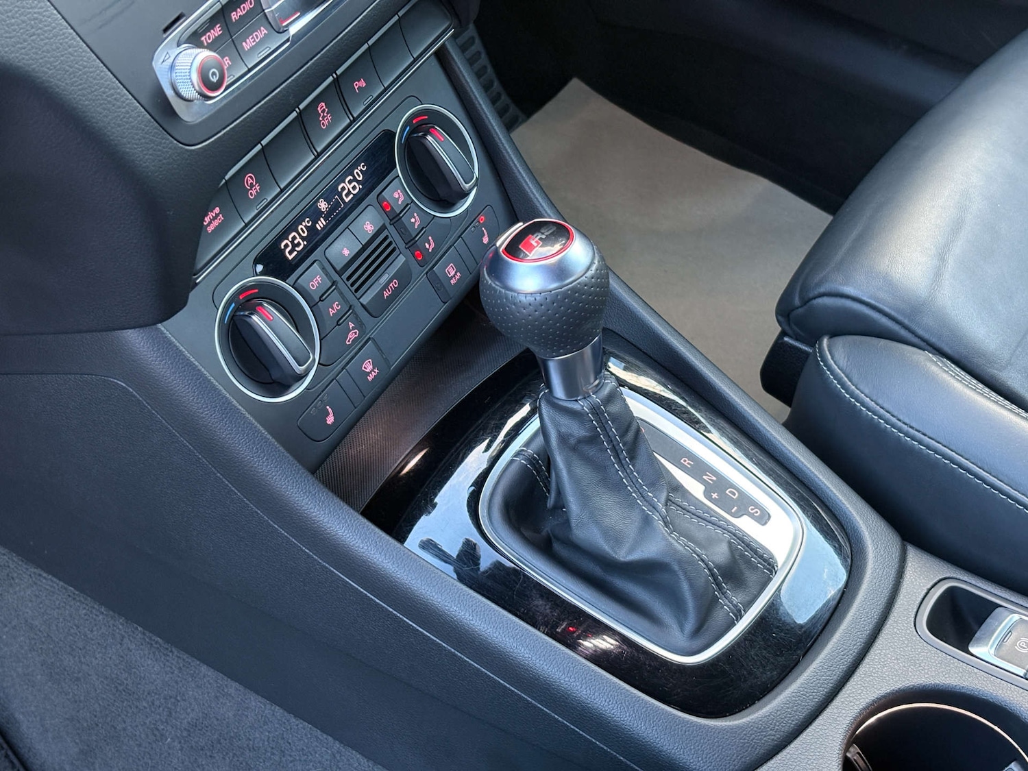 Used Audi RS Q3 2015 for sale - 76629645: Photo 29