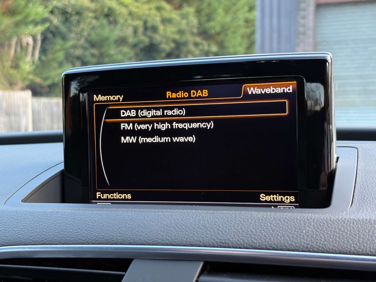 Used Audi RS Q3 2015 for sale - 76629645: Photo 40