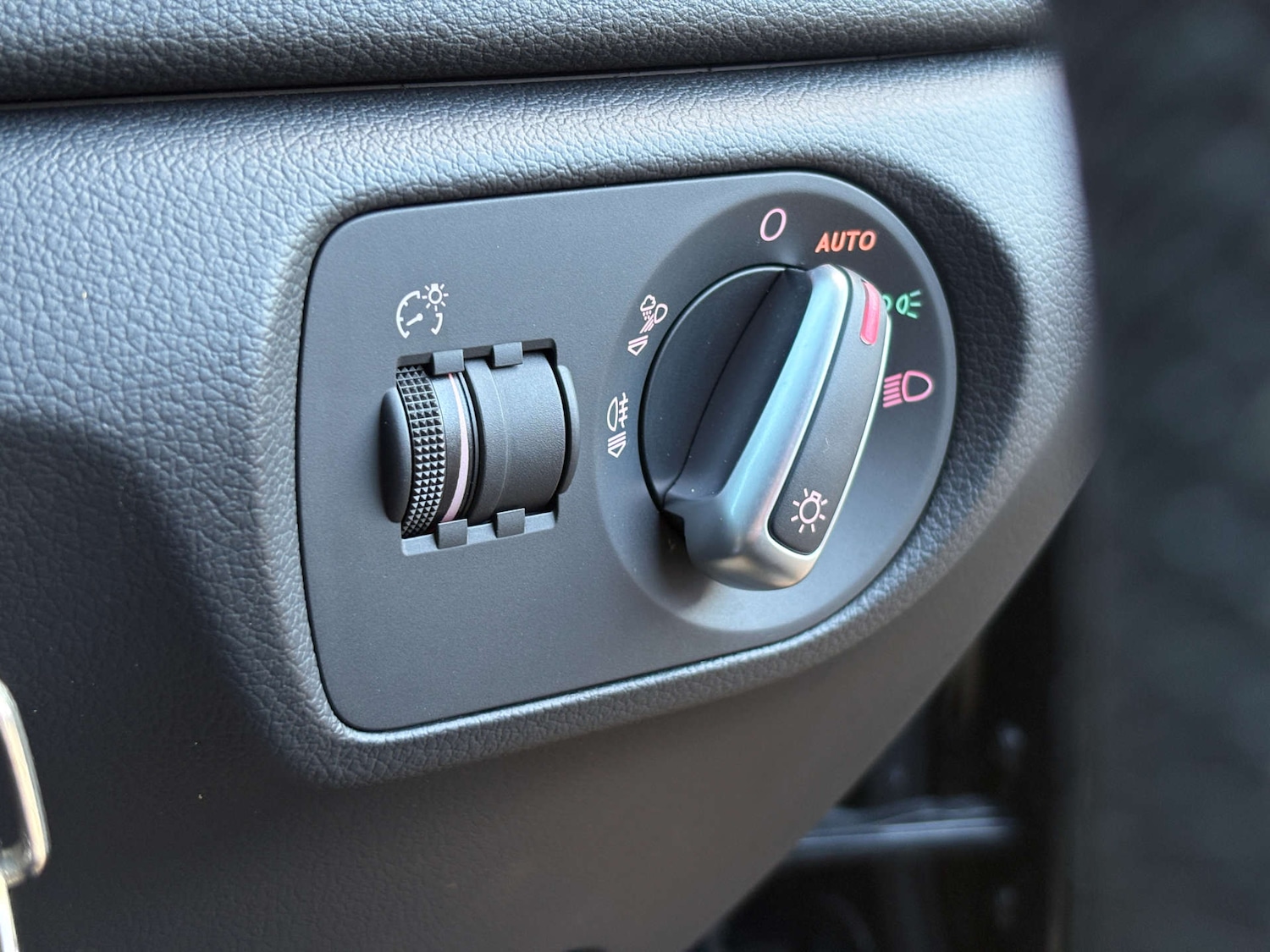 Used Audi RS Q3 2015 for sale - 76629645: Photo 43