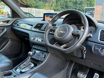 Used Audi RS Q3 2015 for sale - 76629645: Photo