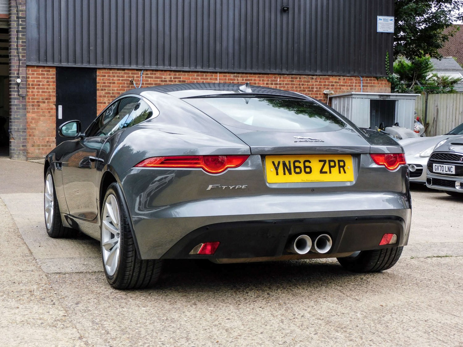 2016 Jaguar F-Type 3.0 F-Type V6 Auto 3dr Coupe Petrol Automatic - Picture 10 of 24