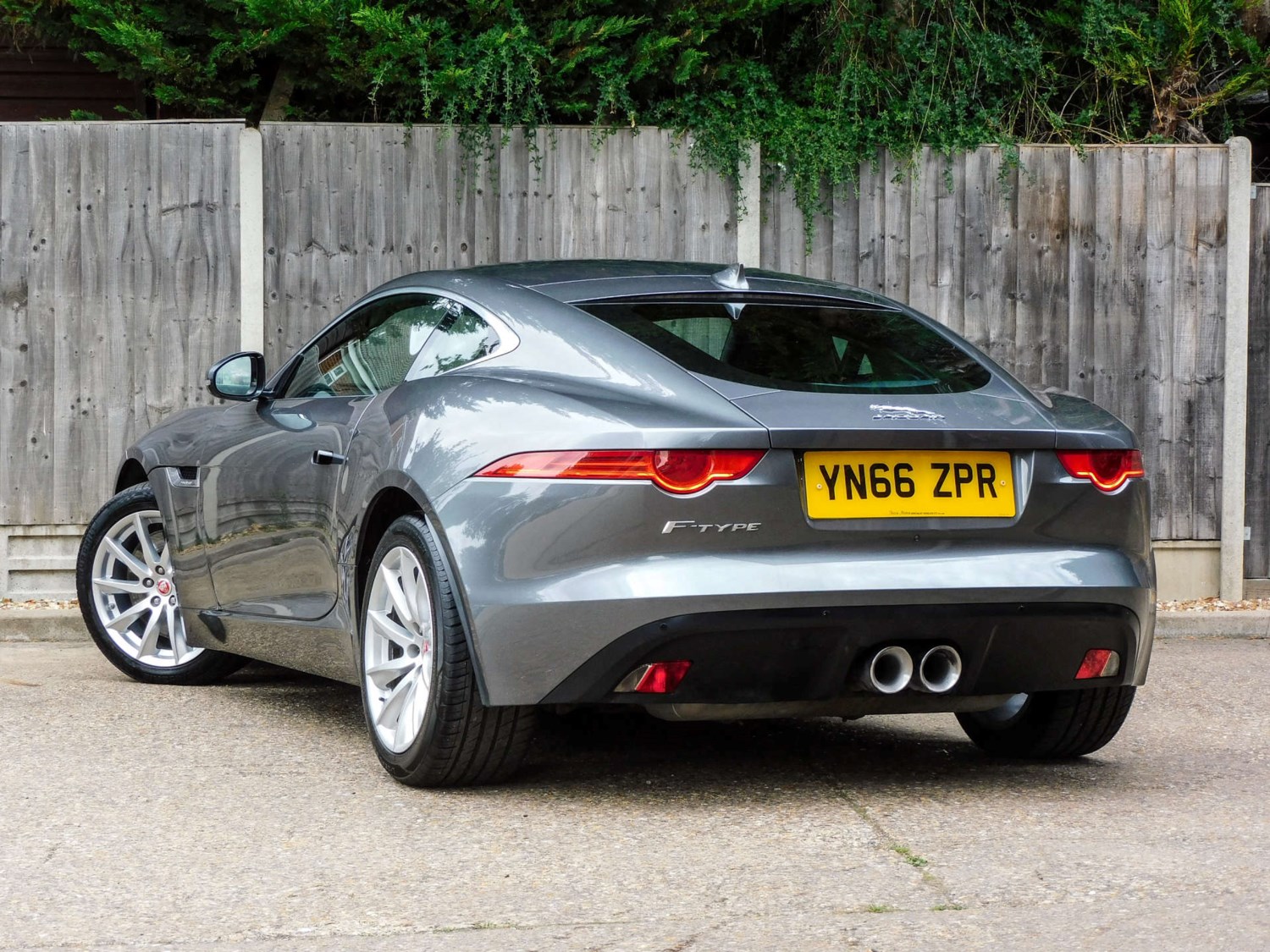 2016 Jaguar F-Type 3.0 F-Type V6 Auto 3dr Coupe Petrol Automatic - Picture 2 of 24