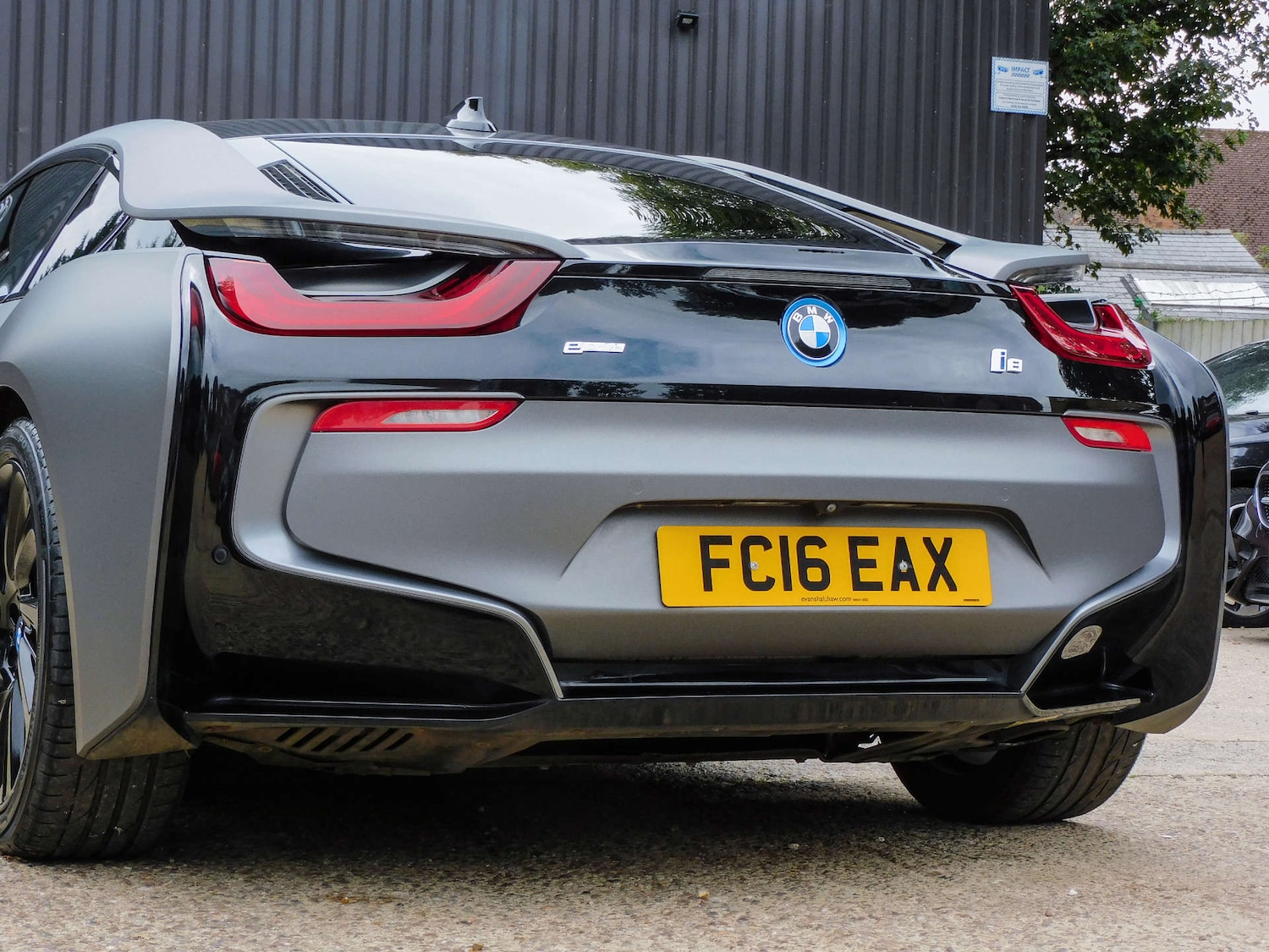 Used BMW i8 2016 for sale - 76278360: Photo 13