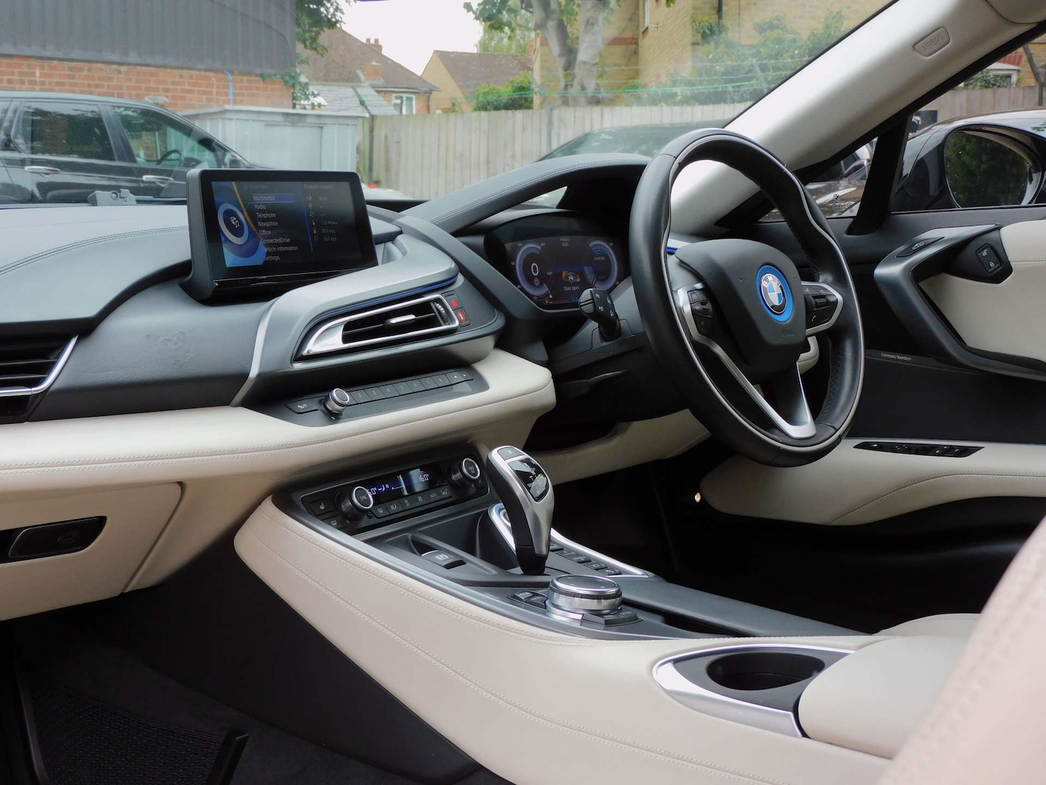 Used BMW i8 2016 for sale - 76278360: Photo 26