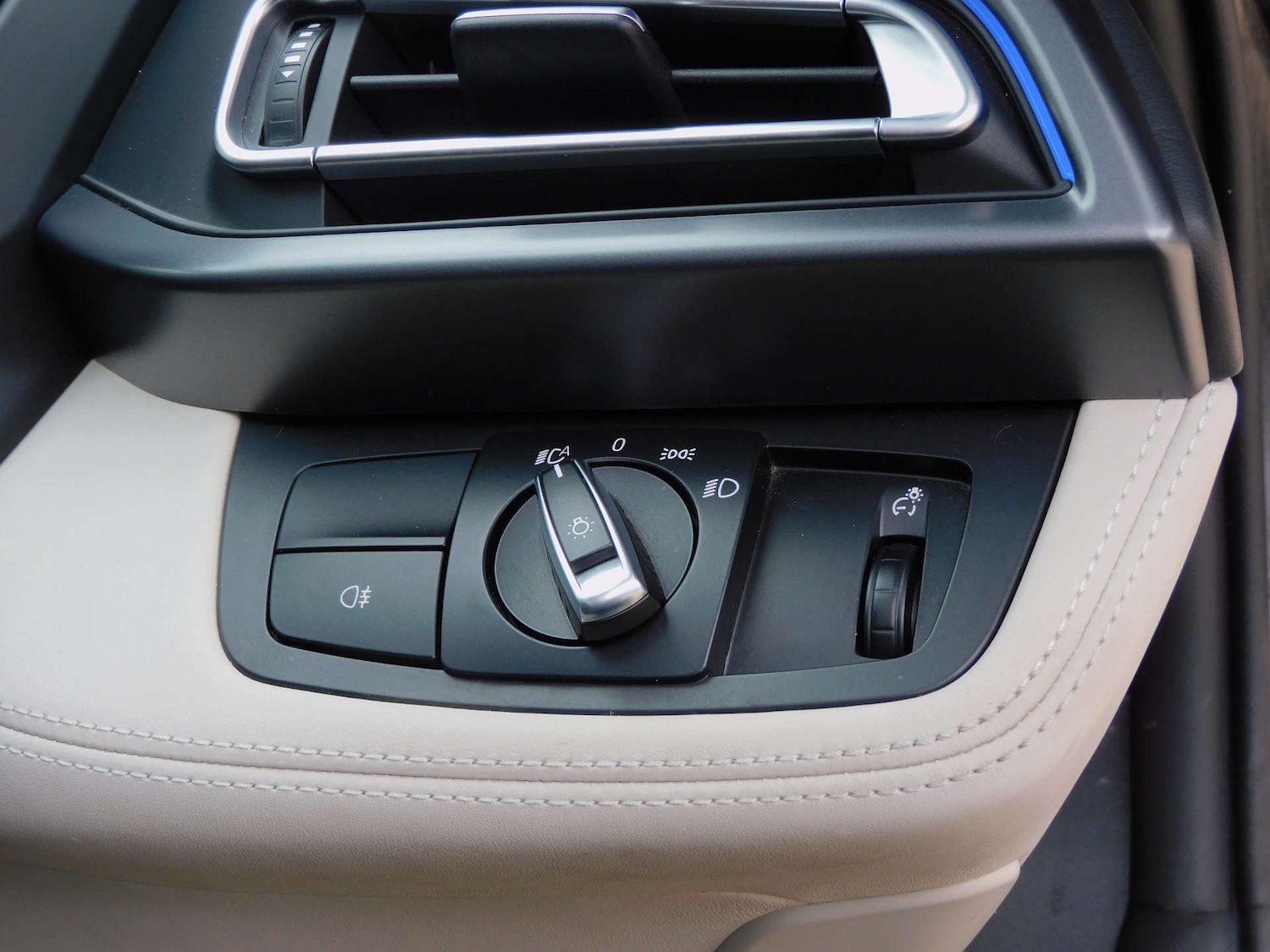 Used BMW i8 2016 for sale - 76278360: Photo 44