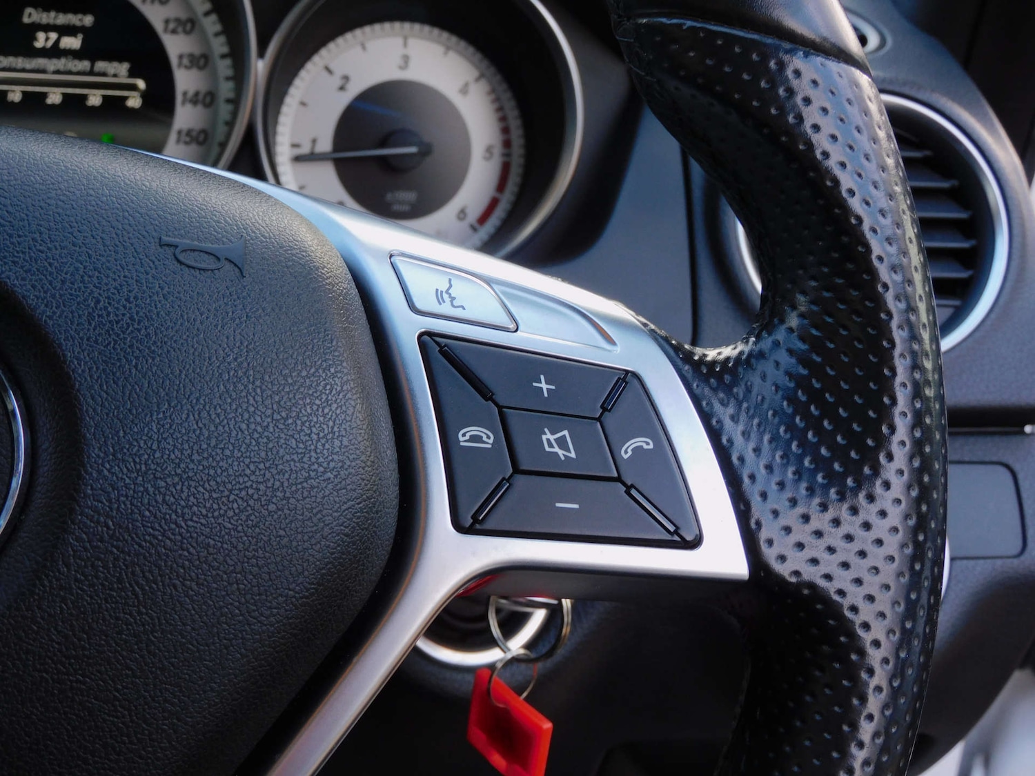 Used Mercedes-Benz C Class 2014 for sale - 77129061: Photo 34