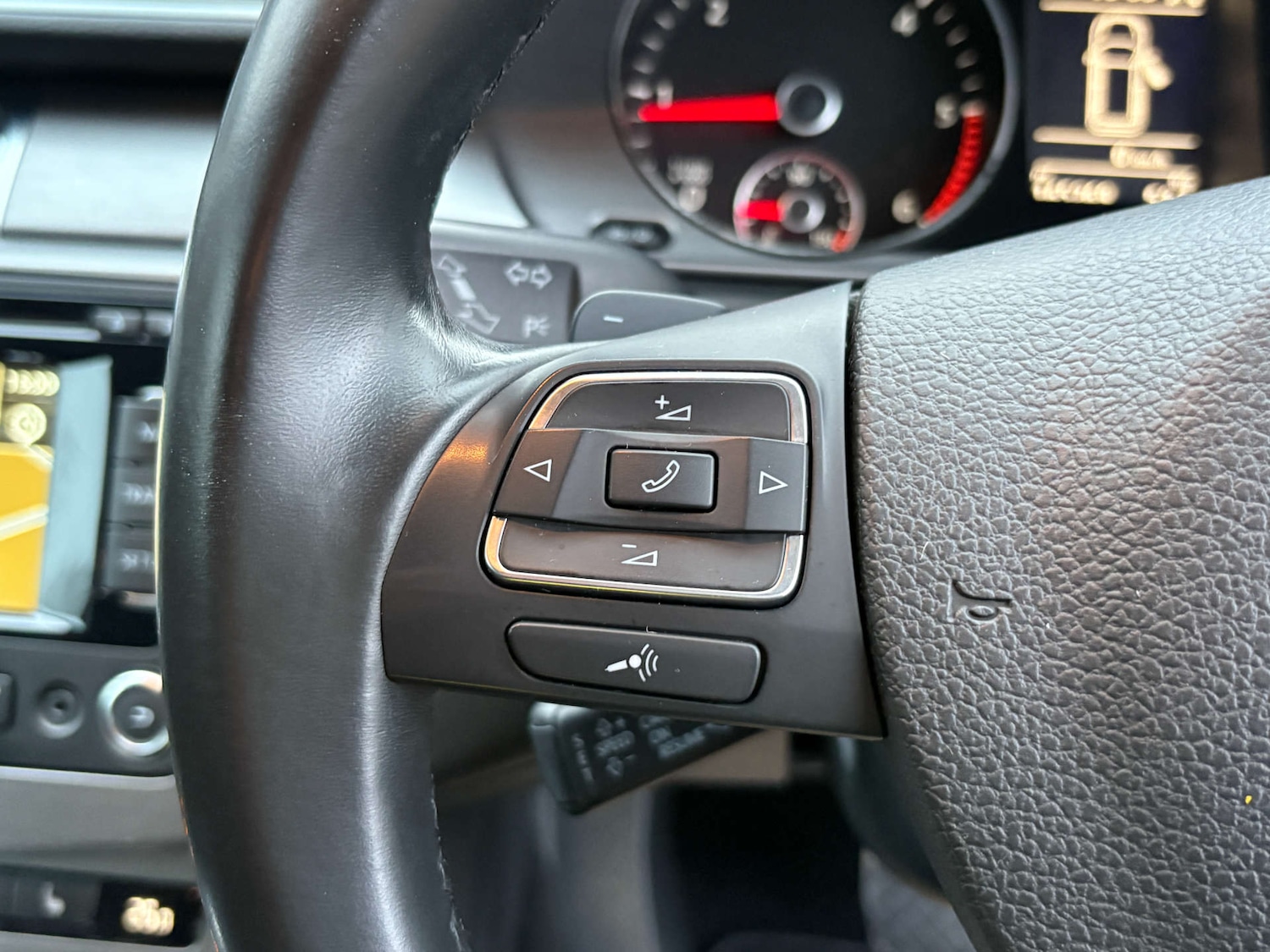 Used Volkswagen Passat 2013 for sale - 77328652: Photo 22