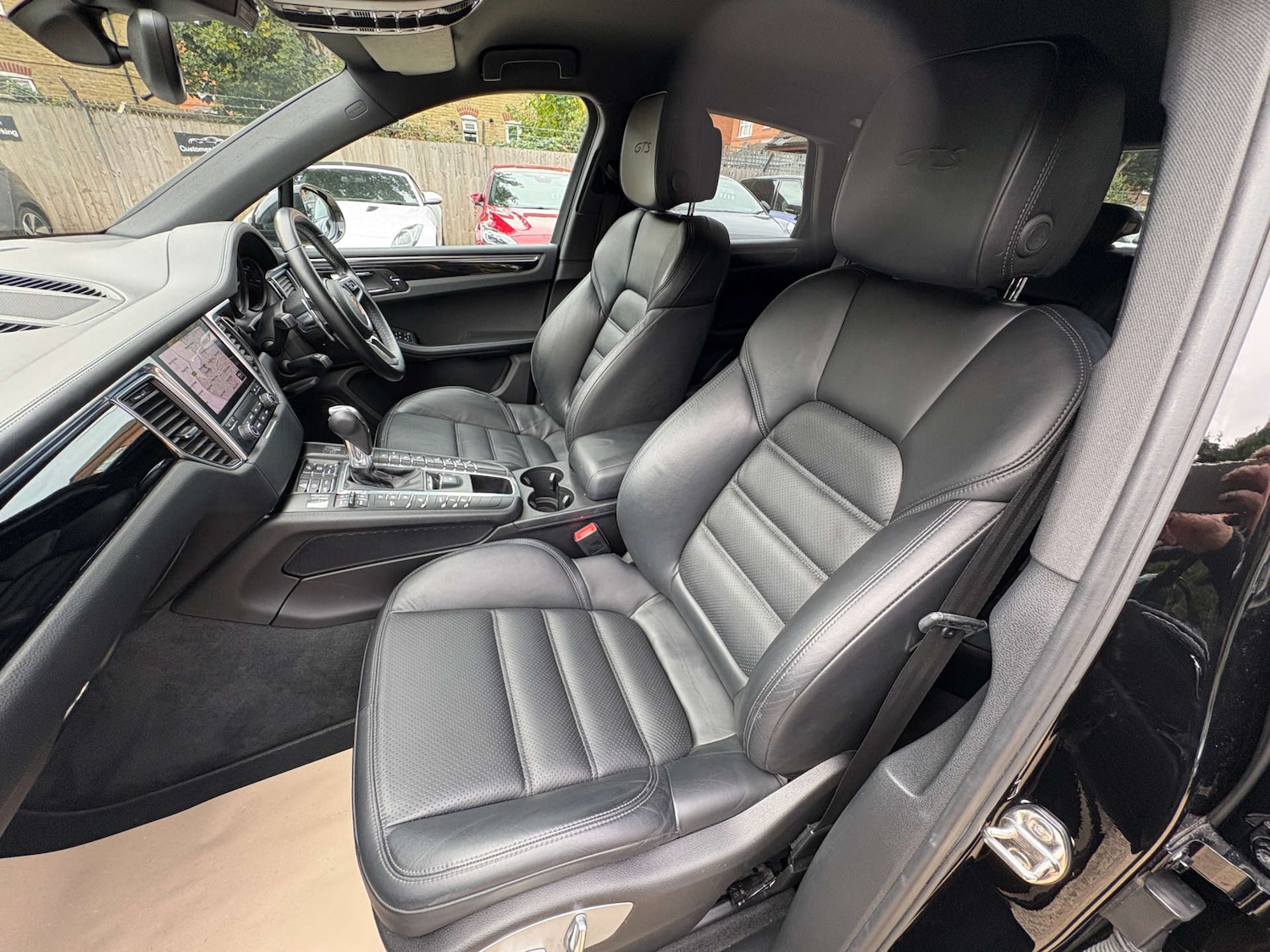 Used Porsche Macan 2016 for sale - 76194670: Photo 32