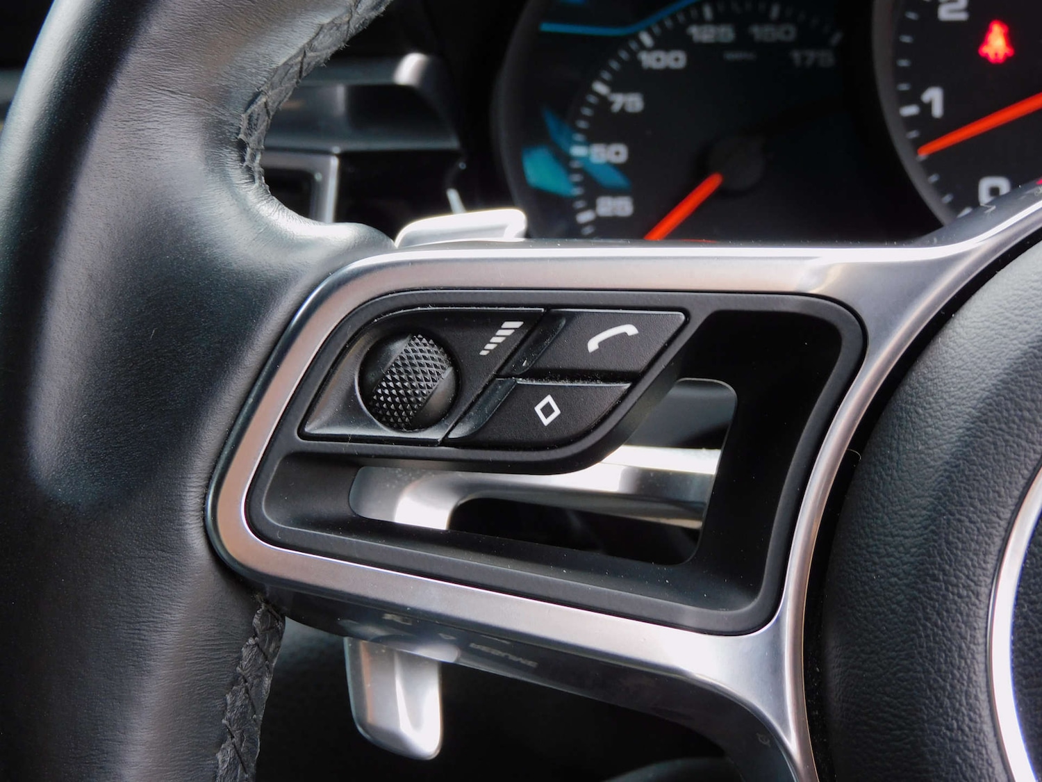 Used Porsche Macan 2016 for sale - 76194670: Photo 45