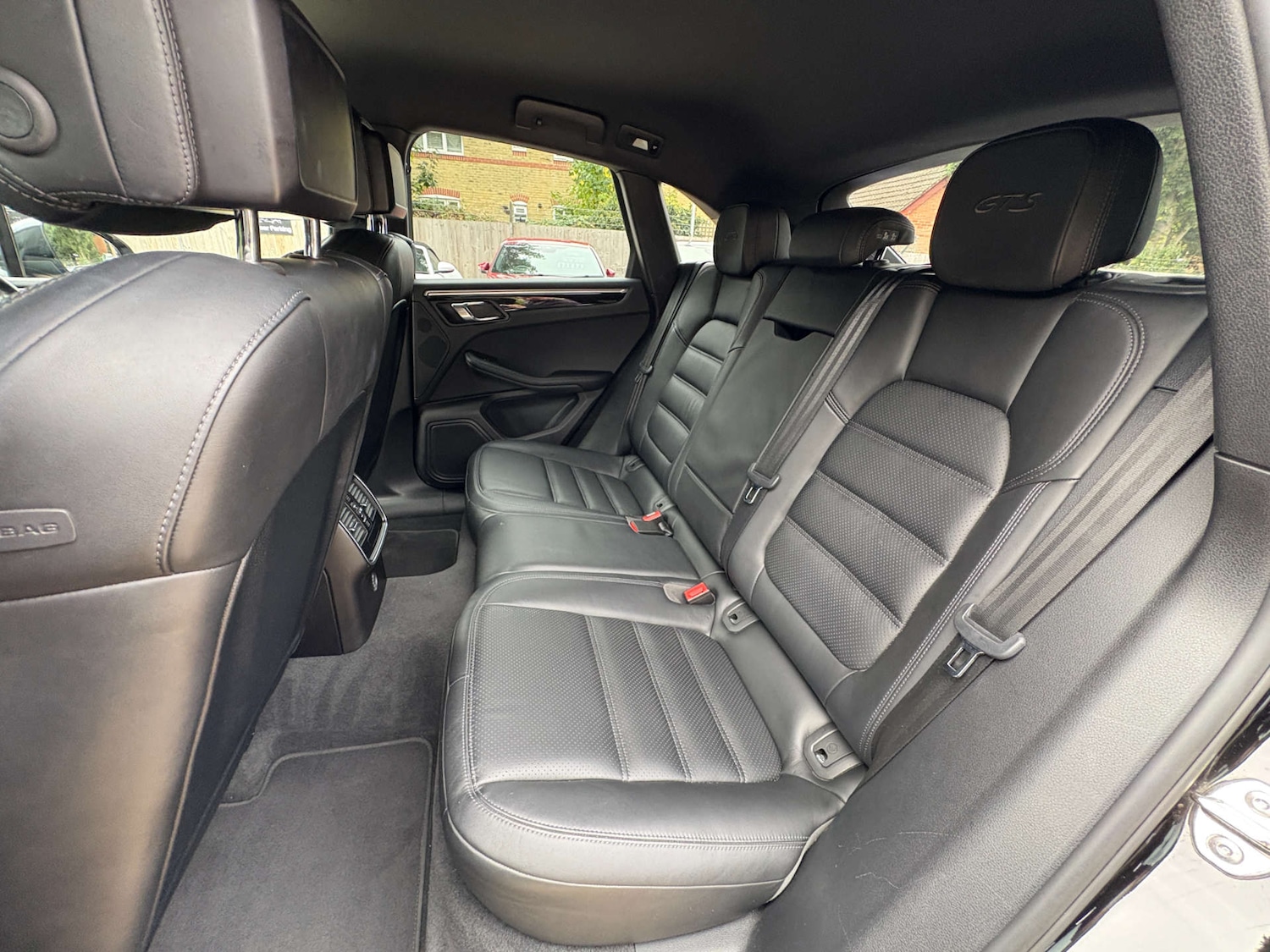 Used Porsche Macan 2016 for sale - 76194670: Photo 53