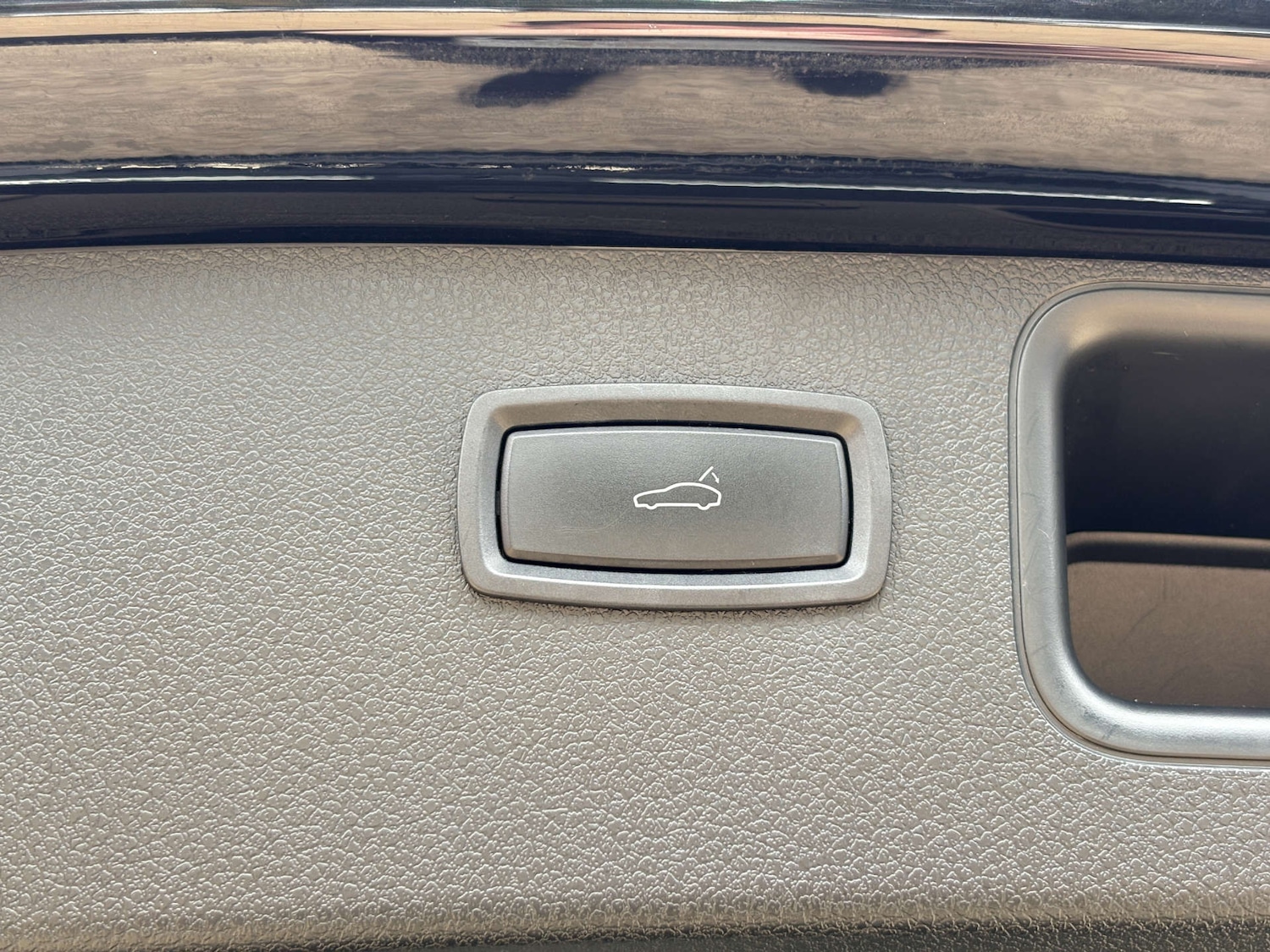 Used Porsche Macan 2016 for sale - 76194670: Photo 55