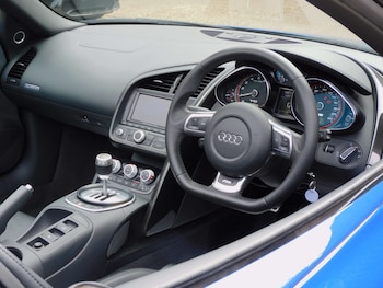 Used Audi R8 2010 for sale - 75355747: Photo
