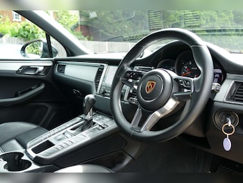Used Porsche Macan 2018 for sale - 78979409: Photo