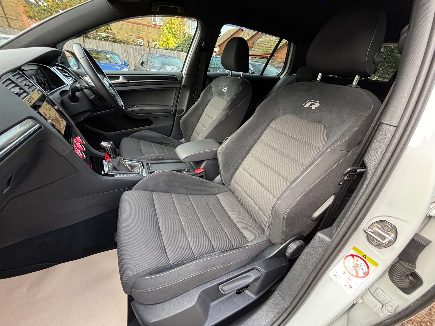 Used Volkswagen Golf 2019 for sale - 76412592: Photo 32