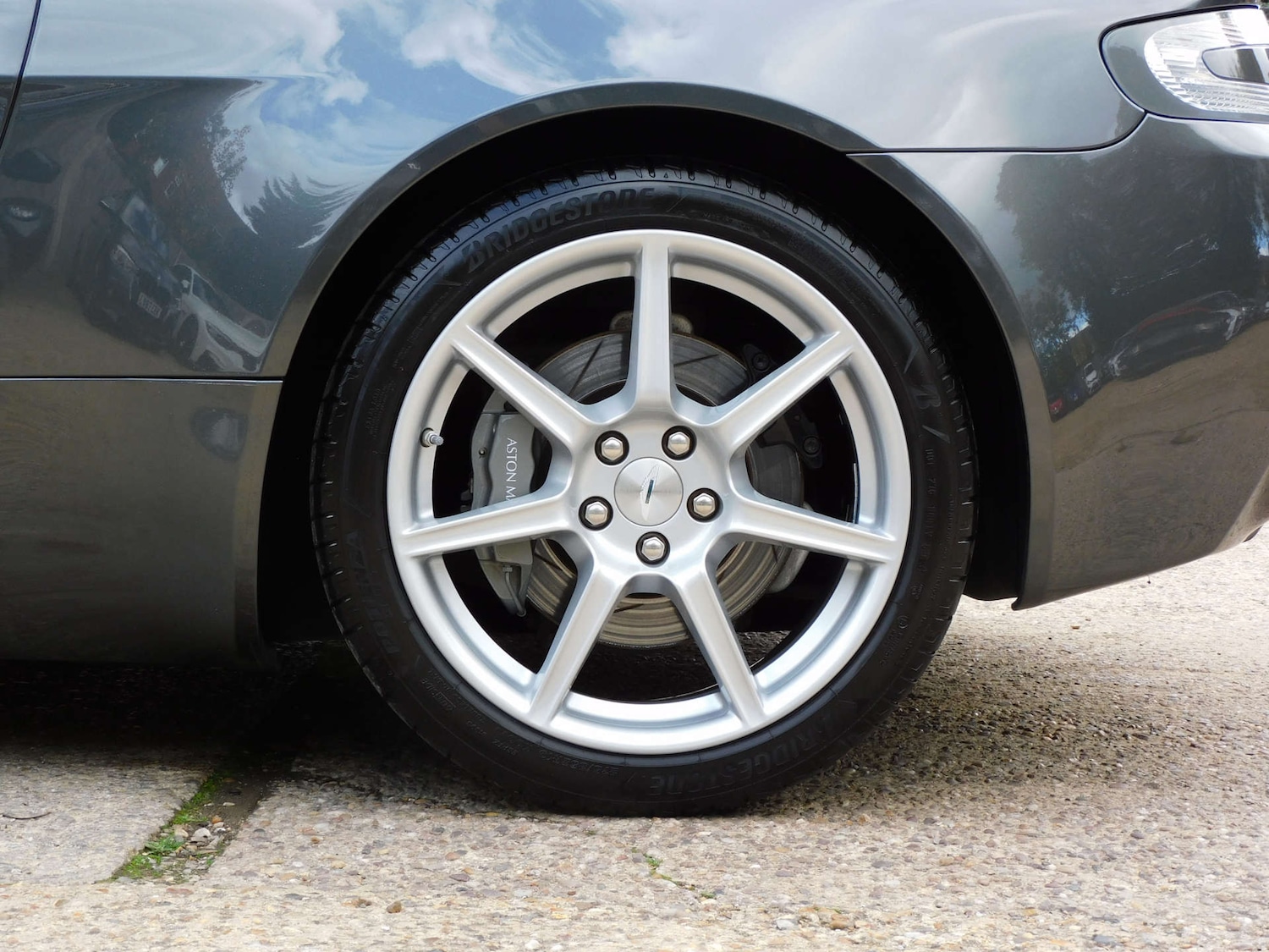 Used Aston Martin Vantage 2006 for sale - 76345019: Photo 17