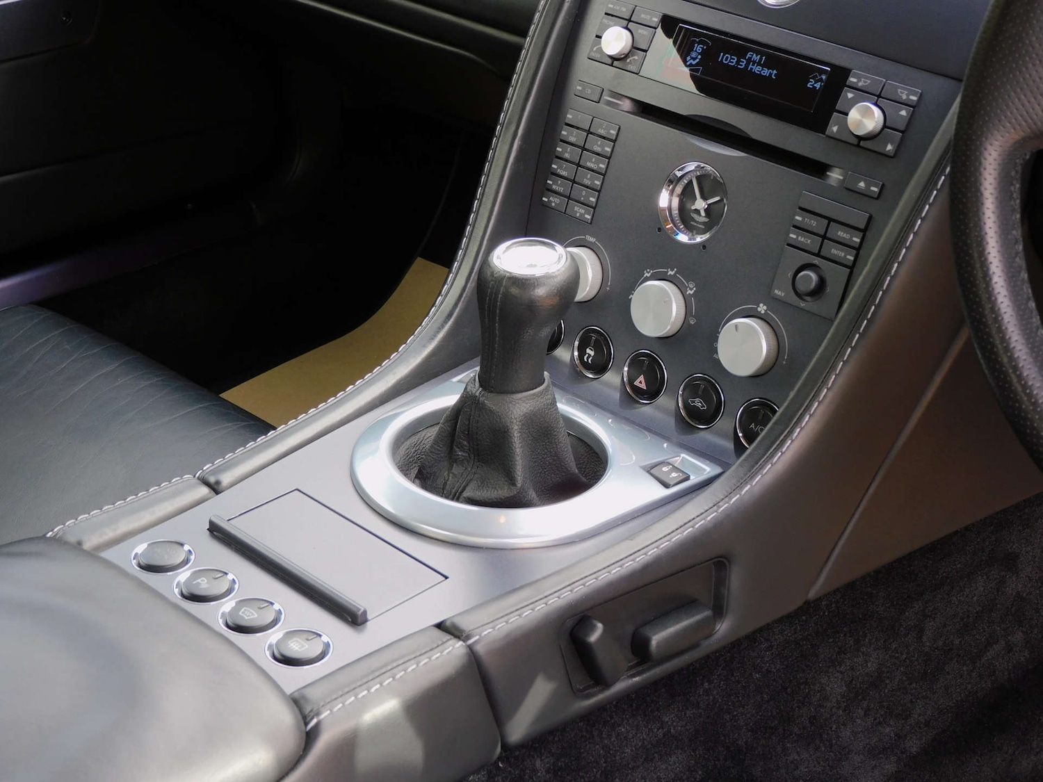 Used Aston Martin Vantage 2006 for sale - 76345019: Photo 22