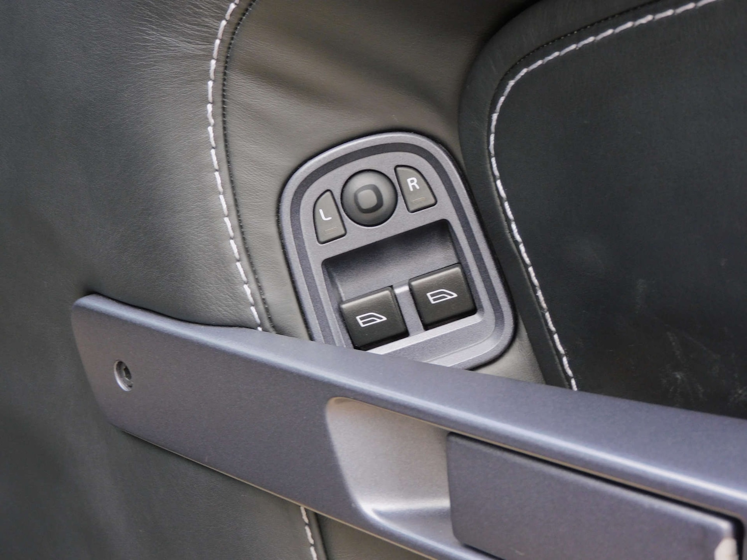 Used Aston Martin Vantage 2006 for sale - 76345019: Photo 26