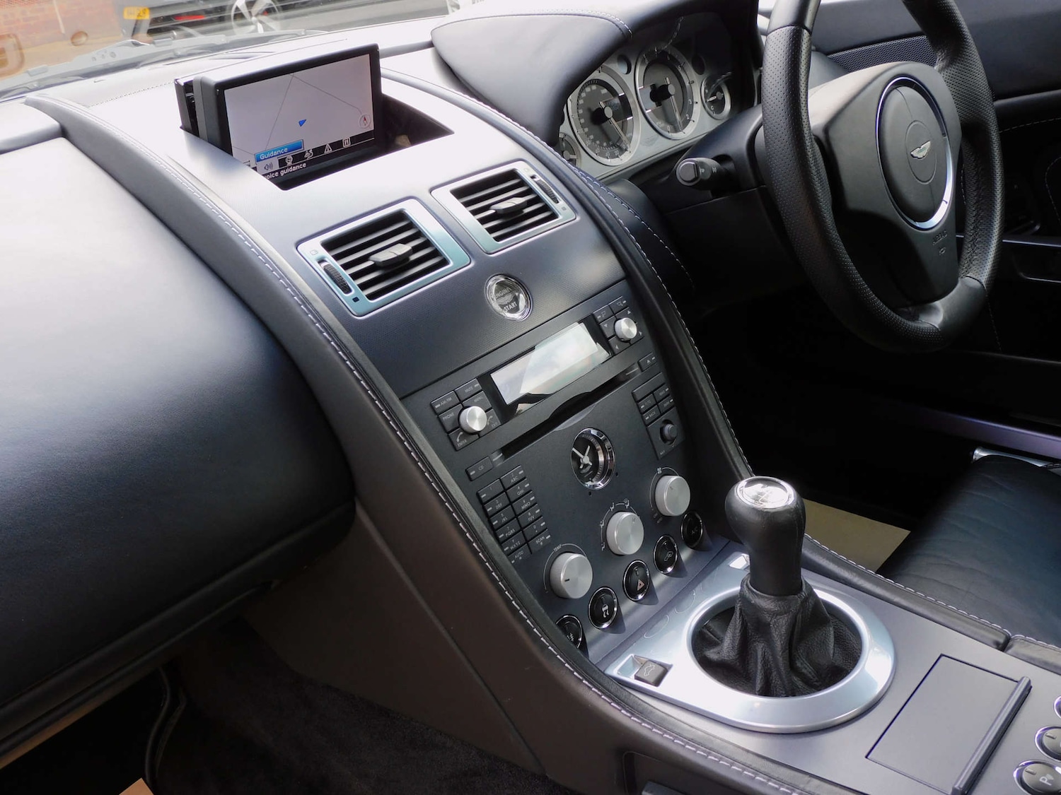 Used Aston Martin Vantage 2006 for sale - 76345019: Photo 31