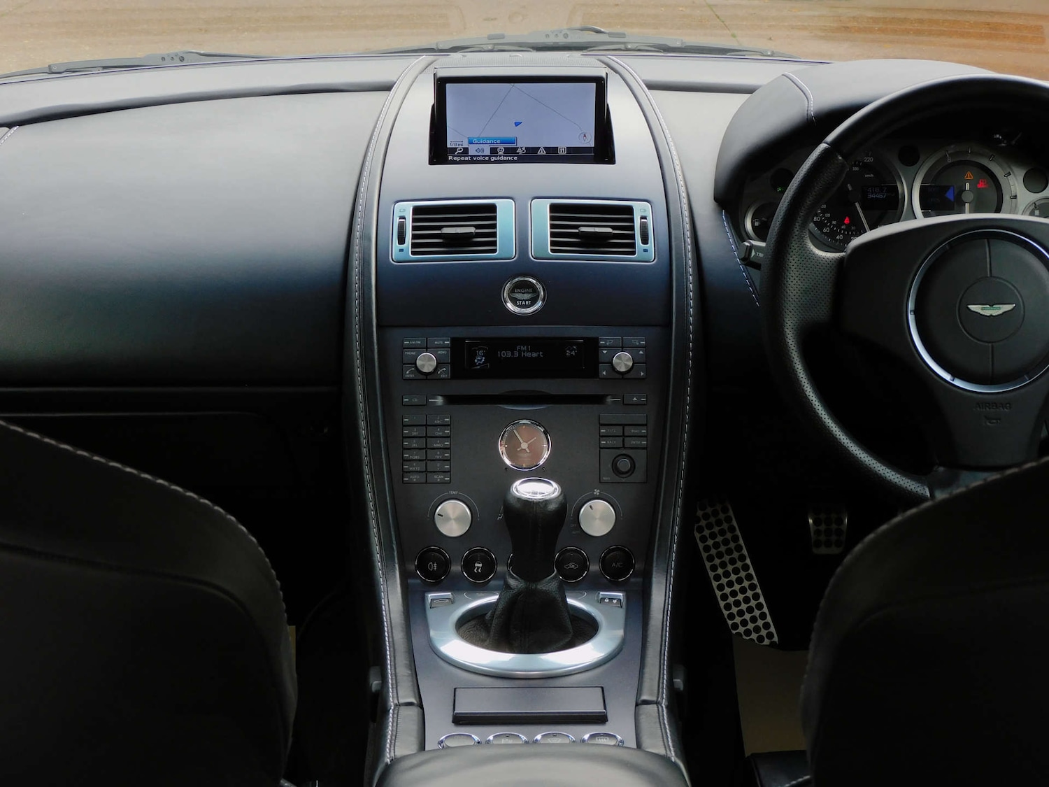 Used Aston Martin Vantage 2006 for sale - 76345019: Photo 34