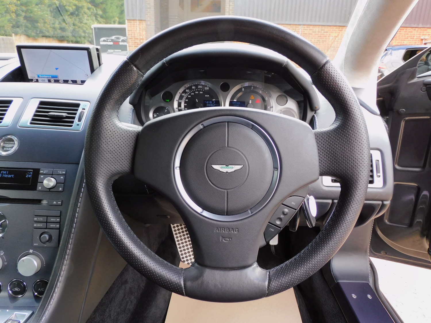 Used Aston Martin Vantage 2006 for sale - 76345019: Photo 41