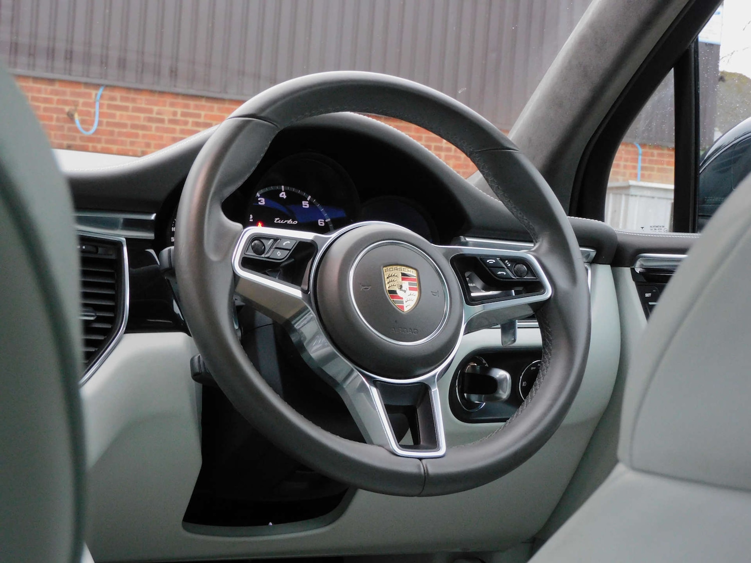 Used Porsche Macan 2015 for sale - 77349812: Photo 32