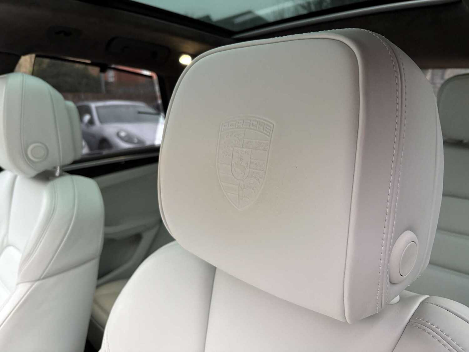 Used Porsche Macan 2015 for sale - 77349812: Photo 35