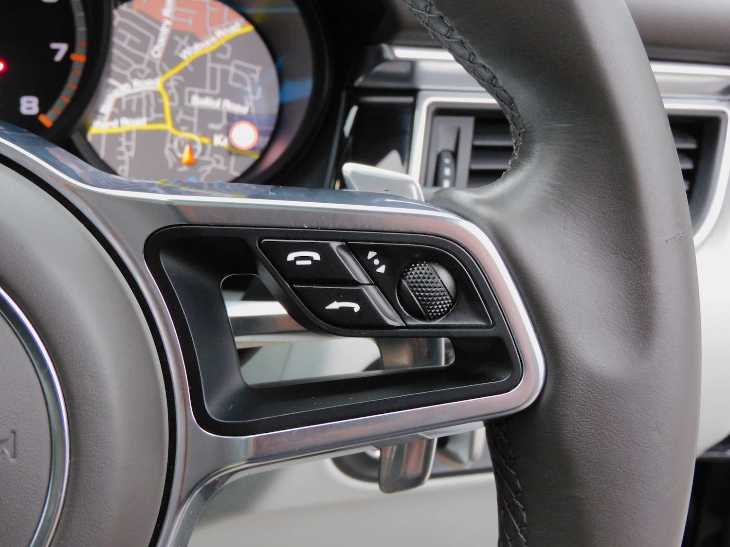 Used Porsche Macan 2015 for sale - 77349812: Photo 47