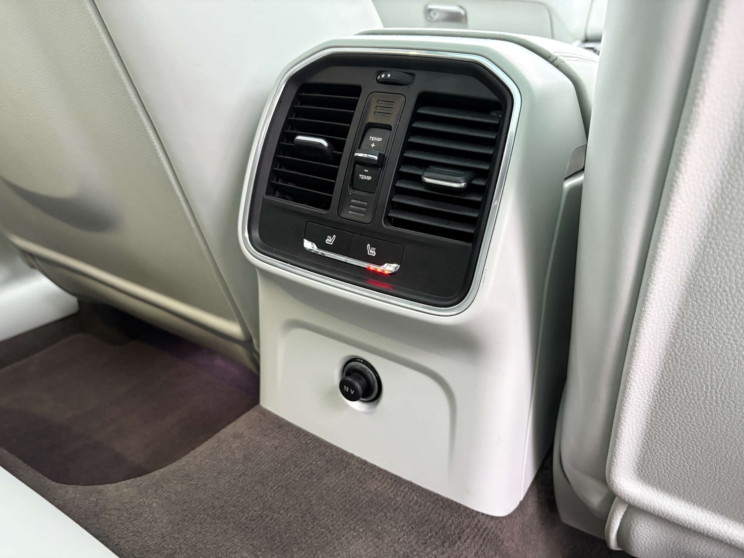 Used Porsche Macan 2015 for sale - 77349812: Photo 53