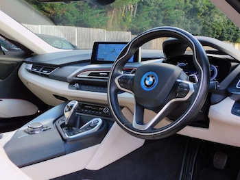 Used BMW i8 2016 for sale - 77168082: Photo