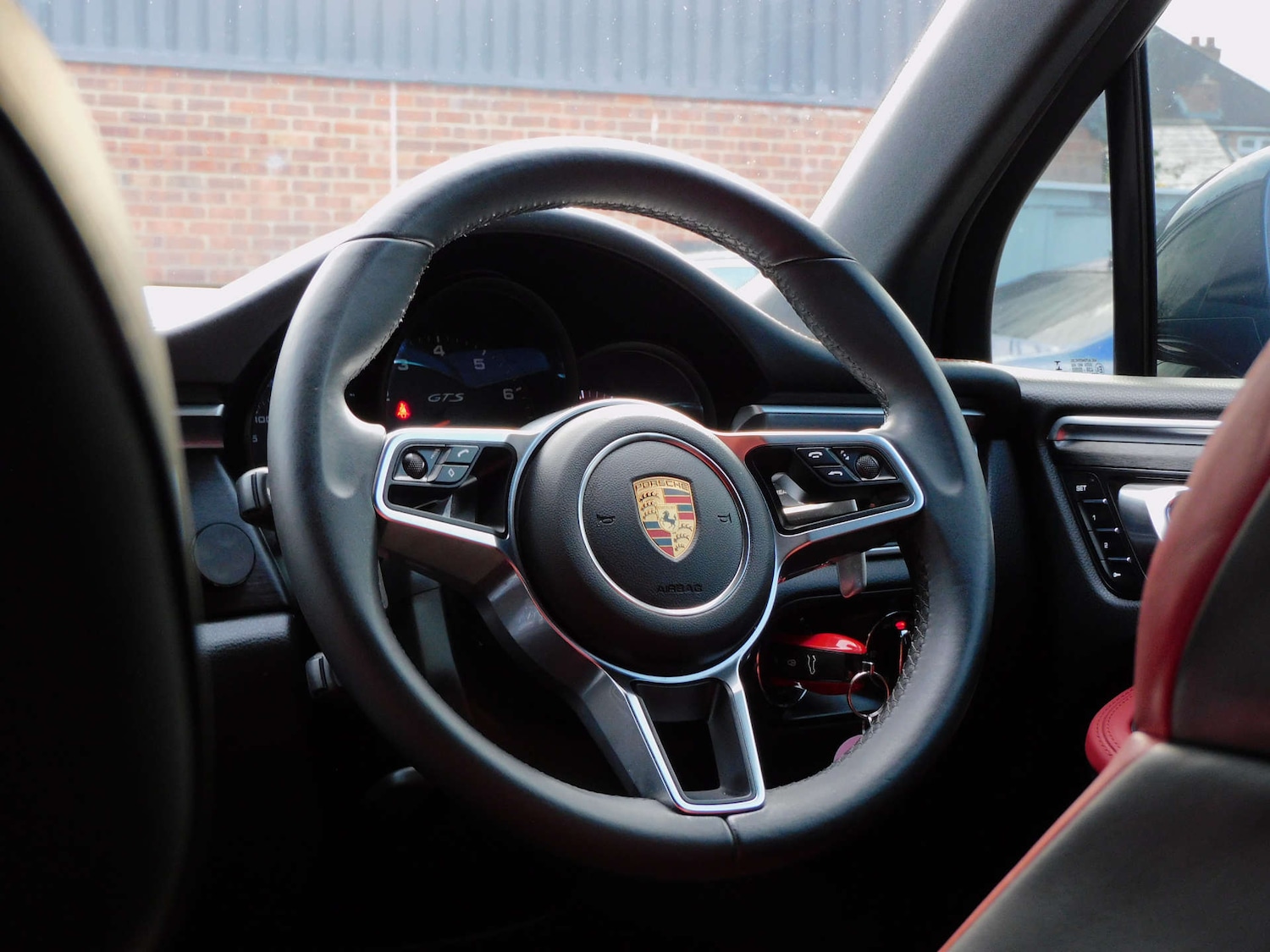 Used Porsche Macan 2016 for sale - 76694801: Photo 26