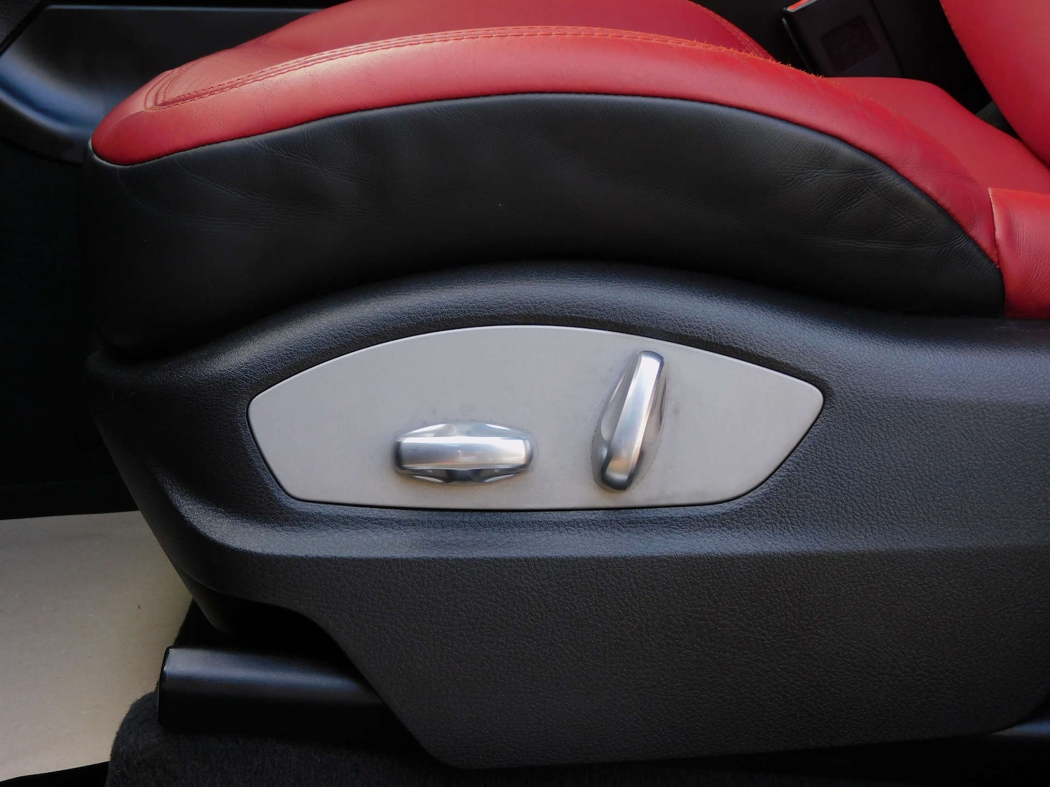 Used Porsche Macan 2016 for sale - 76694801: Photo 31