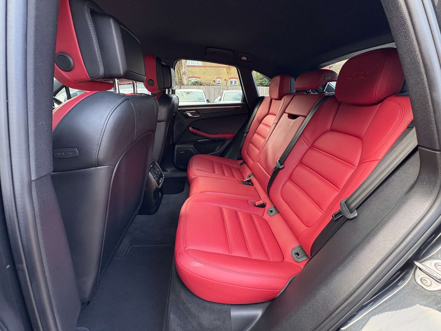 Used Porsche Macan 2016 for sale - 76694801: Photo 53