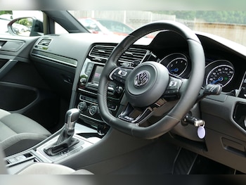 Used Volkswagen Golf 2014 for sale - 78979403: Photo