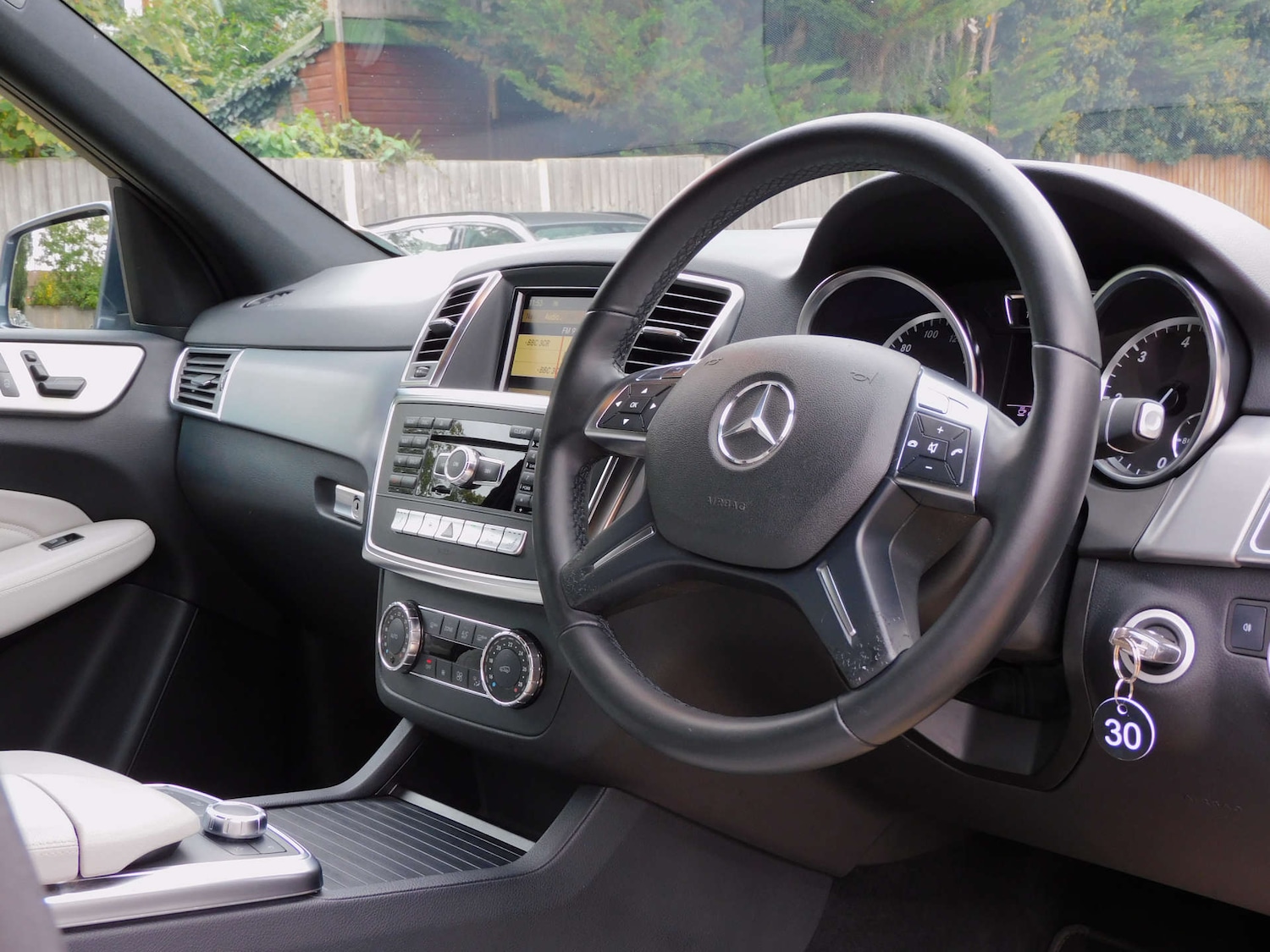 Used Mercedes-Benz M-Class 2012 for sale - 76132437: Photo 19