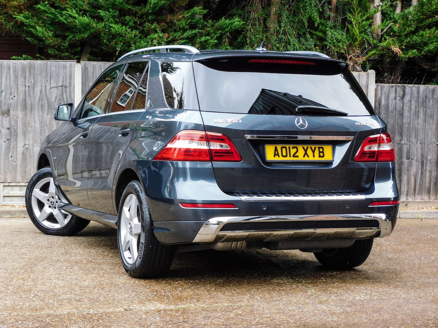 Used Mercedes-Benz M-Class 2012 for sale - 76132437: Photo 2