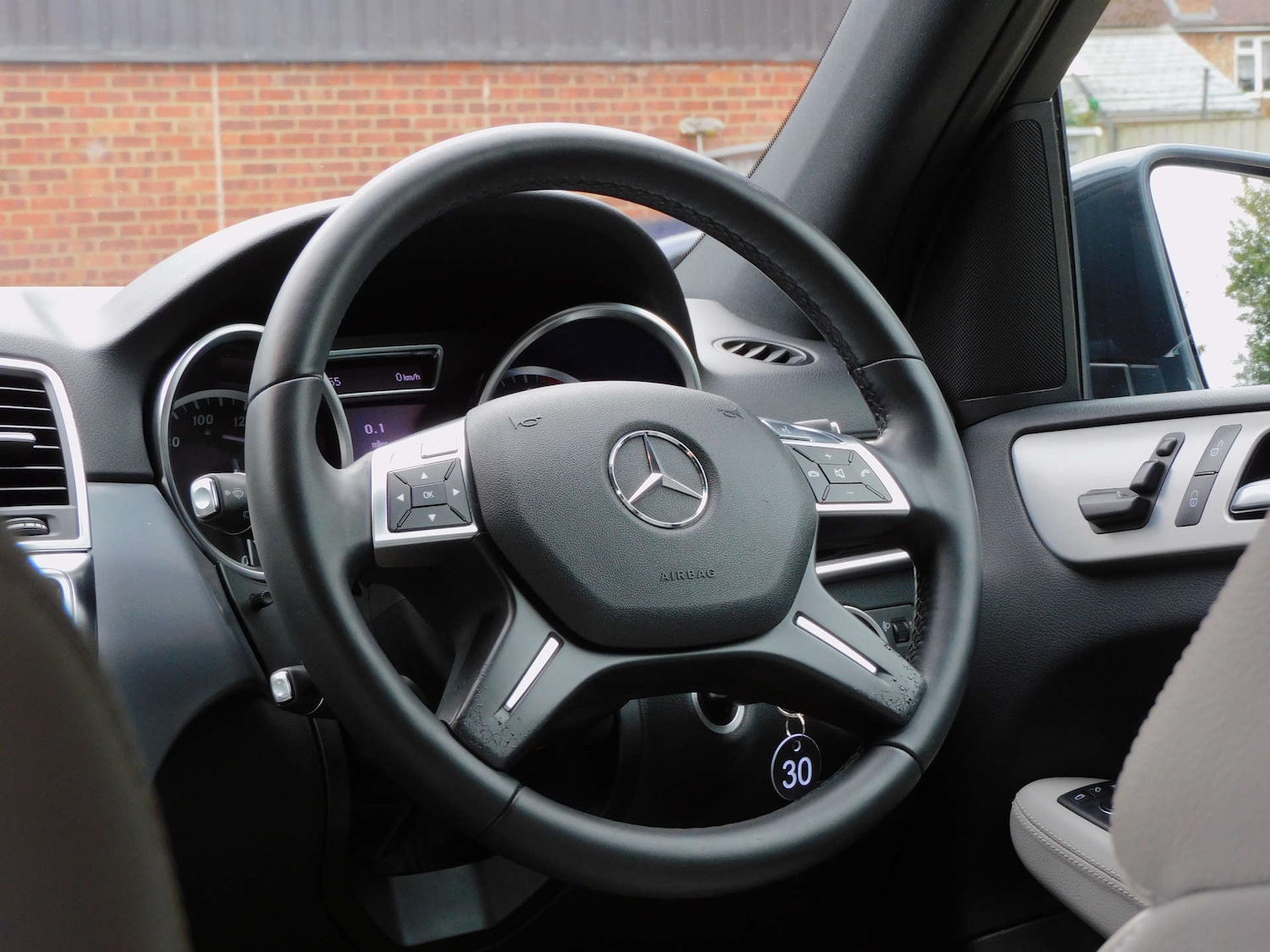 Used Mercedes-Benz M-Class 2012 for sale - 76132437: Photo 28