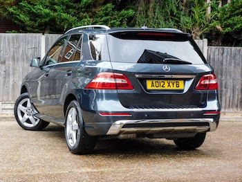 Used Mercedes-Benz M-Class 2012 for sale - 76132437: Photo 2