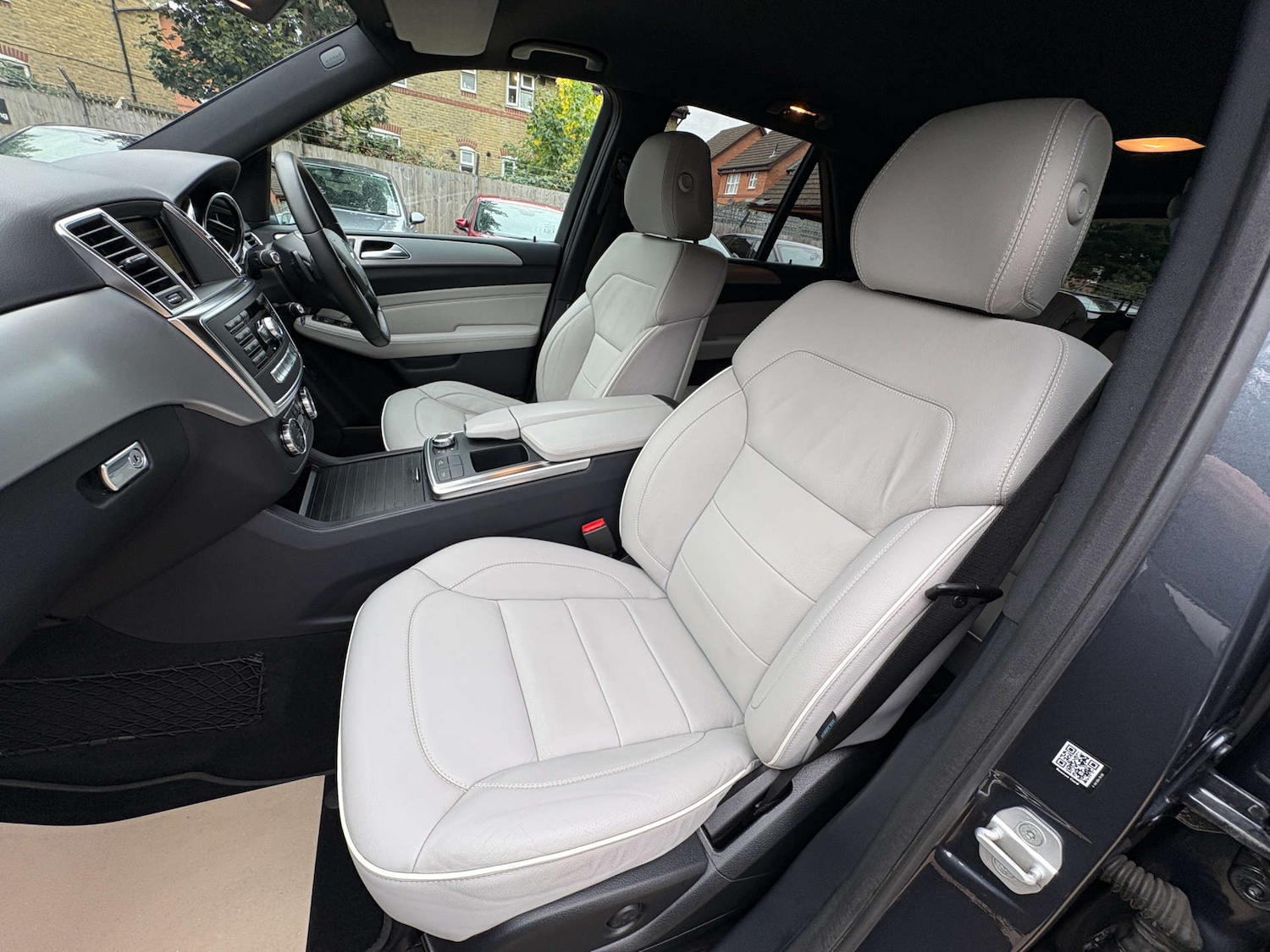 Used Mercedes-Benz M-Class 2012 for sale - 76132437: Photo 32