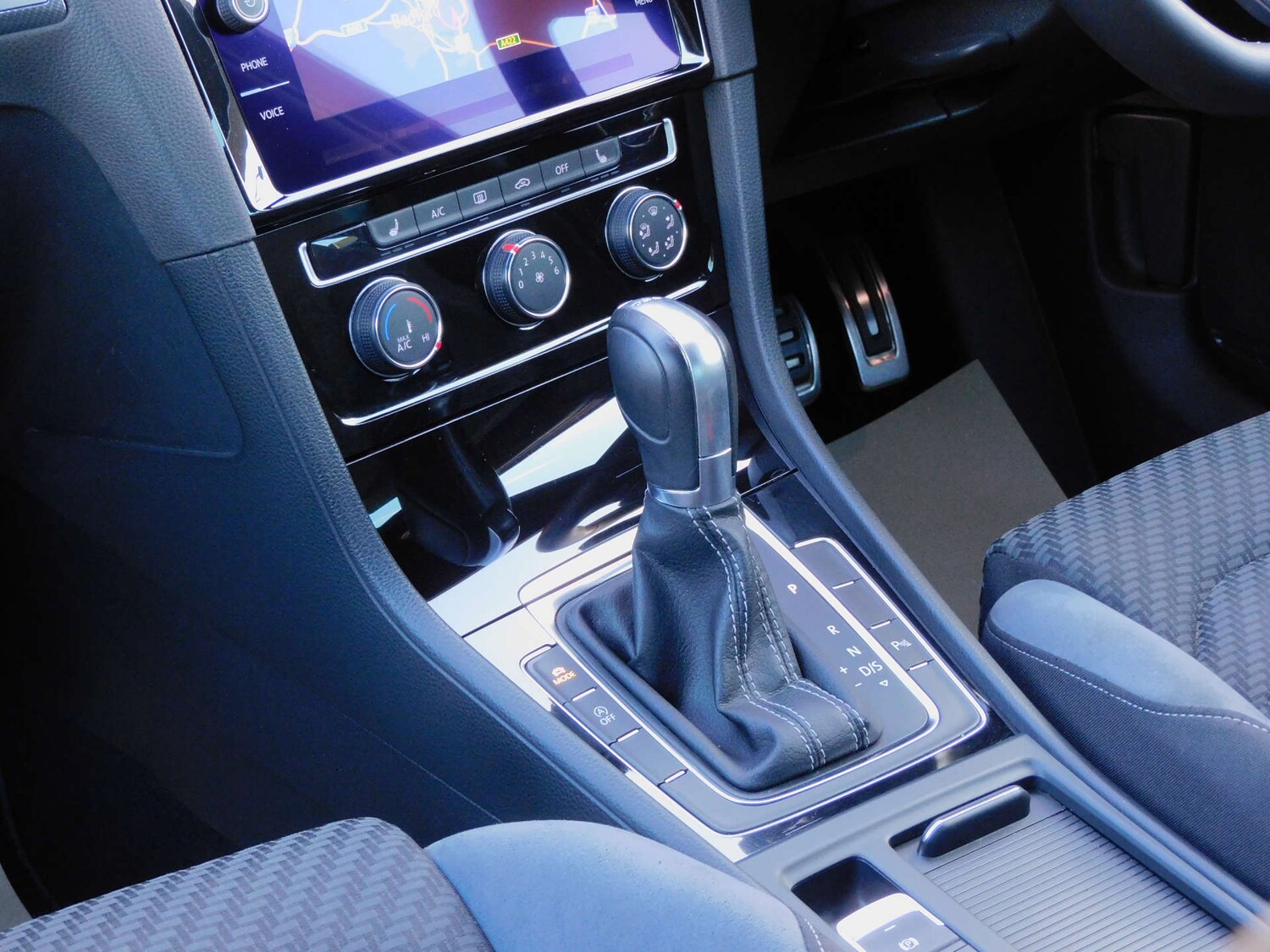 Used Volkswagen Golf 2017 for sale - 76604279: Photo 24