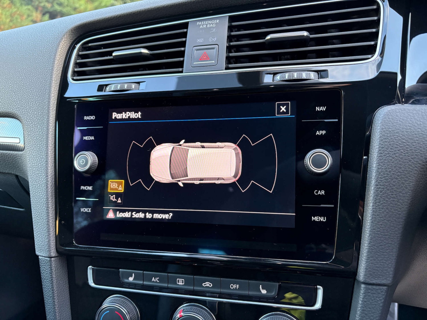 Used Volkswagen Golf 2017 for sale - 76604279: Photo 34