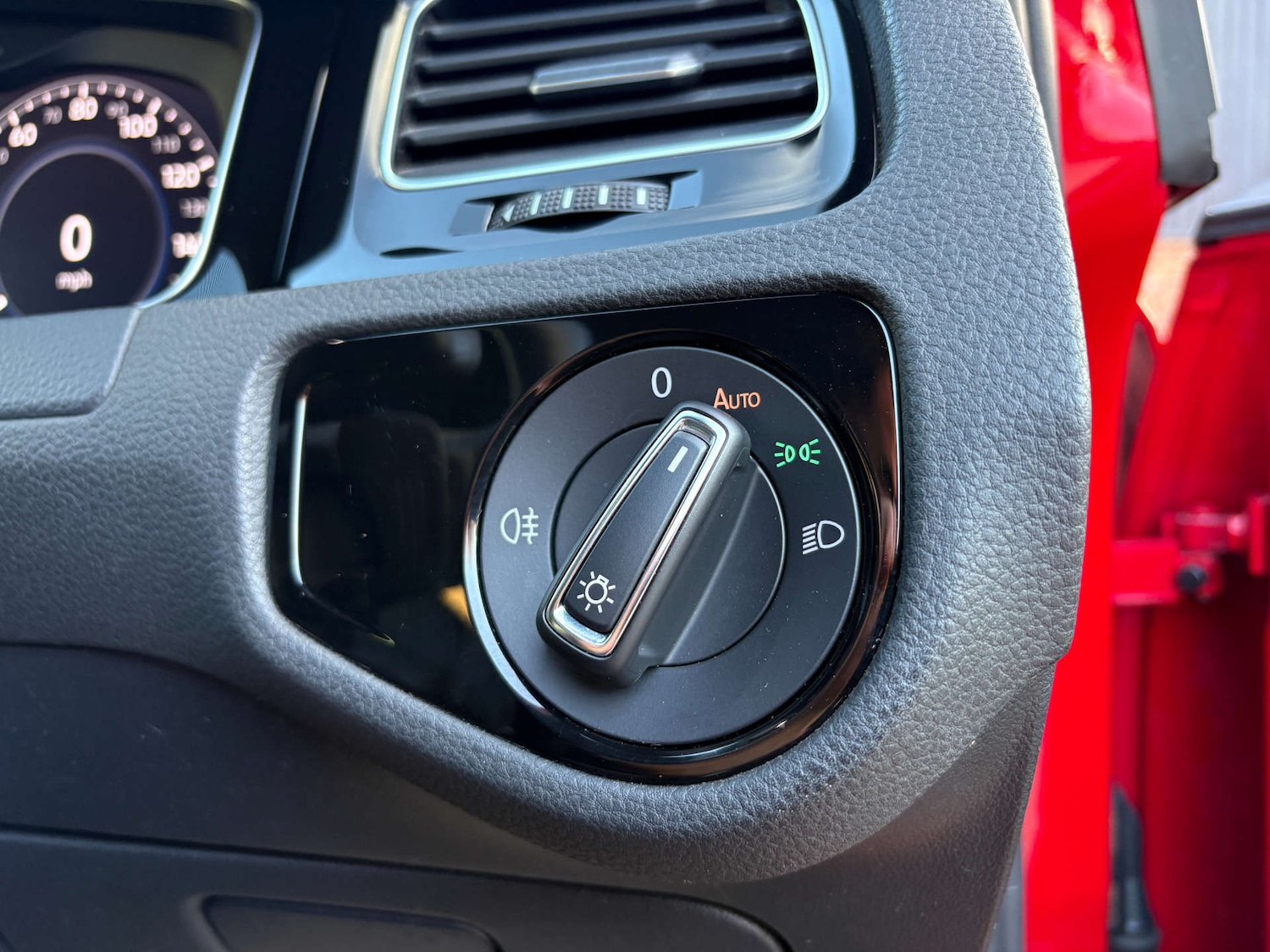 Used Volkswagen Golf 2017 for sale - 76604279: Photo 36